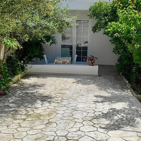 Aphrodite شقة ساراندا